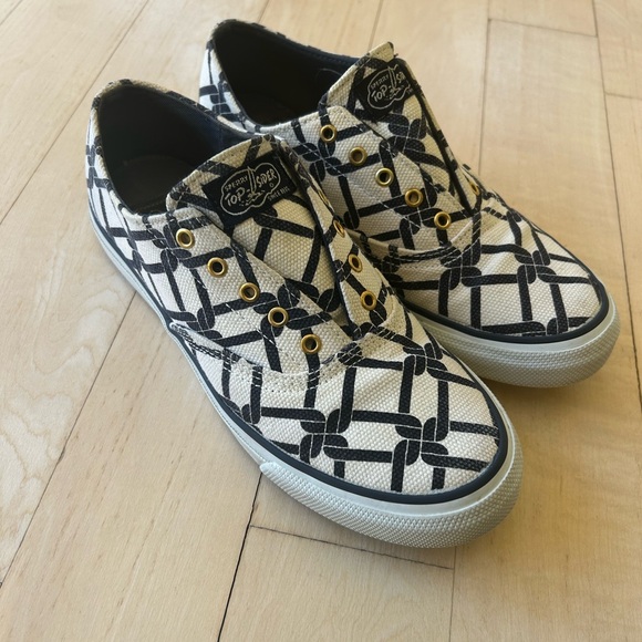 Women’s Milly for Sperry Top Sider Shoes - Navy Blue Link Pattern - Picture 2 of 12